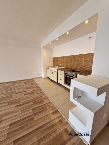 Otopeni  RIN Airport Hotel 3 camere etaj 1 semimobilat/nemobilat